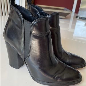 Michael Kors Size 8 Ankle Boot